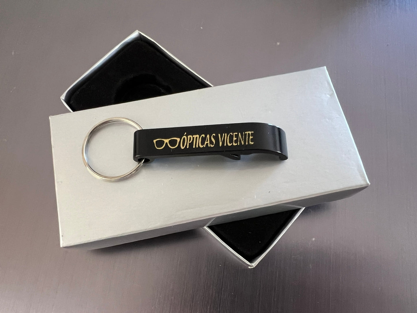 Llaveros- abridores variedad de colores - personalizables