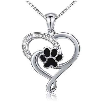 Collar de corazón con pata de perro negro- Cod: J008